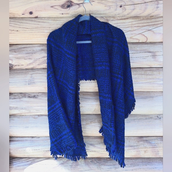 Fringed Shaw Scarf - Picture 1 of 12
